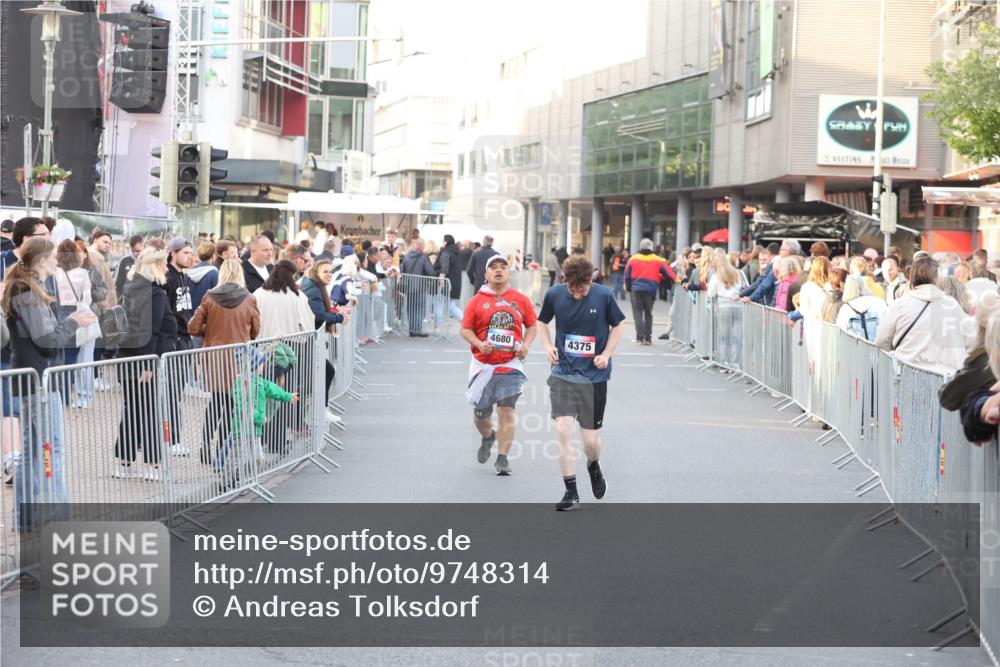 12.06.2026 - Holstenköstenlauf Andreas Tolksdorf http://msf.ph/oto/9748314 12.06.2026 20:22:49 Laufen 4680, 4375 meine-sportfotos.de