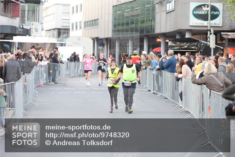 12.06.2026 - Holstenköstenlauf Andreas Tolksdorf http://msf.ph/oto/9748320 12.06.2026 20:24:40 Laufen 4388, 486 meine-sportfotos.de