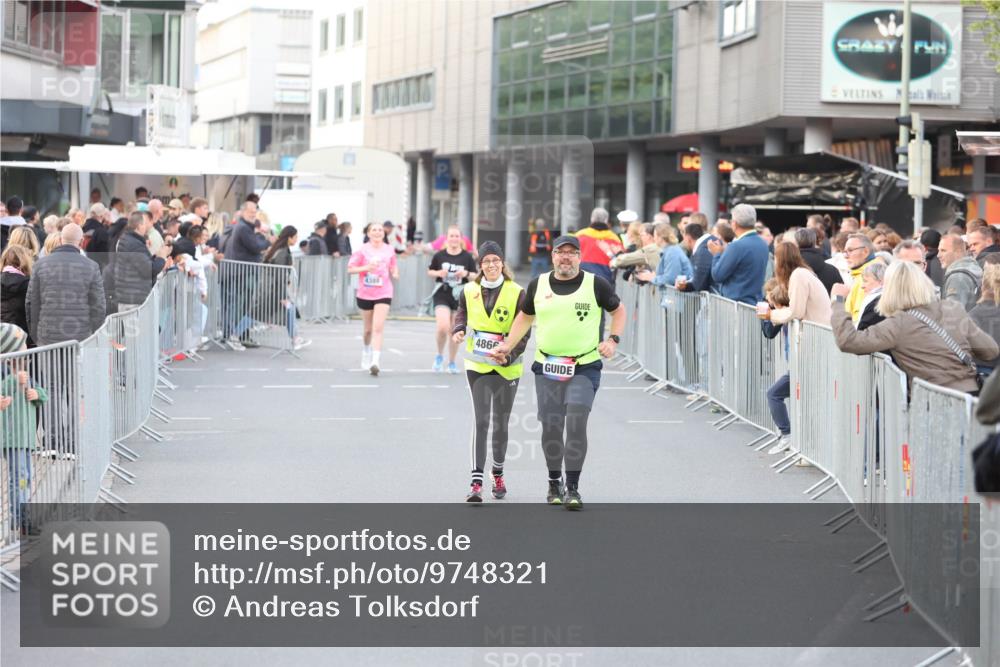 12.06.2026 - Holstenköstenlauf Andreas Tolksdorf http://msf.ph/oto/9748321 12.06.2026 20:24:41 Laufen 4388, 486 meine-sportfotos.de