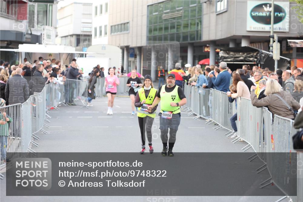 12.06.2026 - Holstenköstenlauf Andreas Tolksdorf http://msf.ph/oto/9748322 12.06.2026 20:24:41 Laufen 4388, 486 meine-sportfotos.de