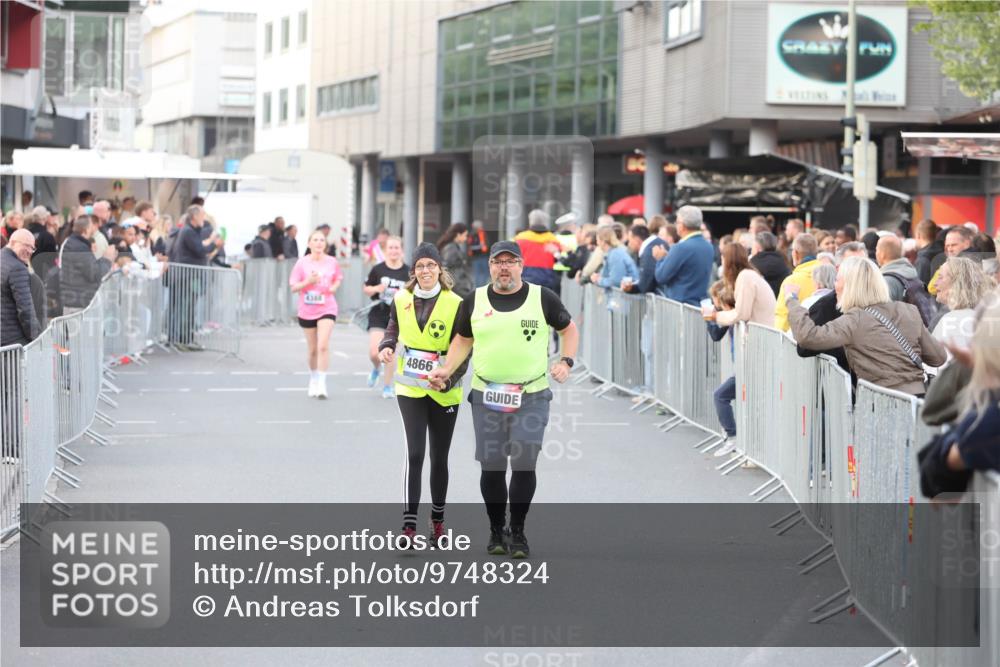 12.06.2026 - Holstenköstenlauf Andreas Tolksdorf http://msf.ph/oto/9748324 12.06.2026 20:24:43 Laufen 4866 meine-sportfotos.de