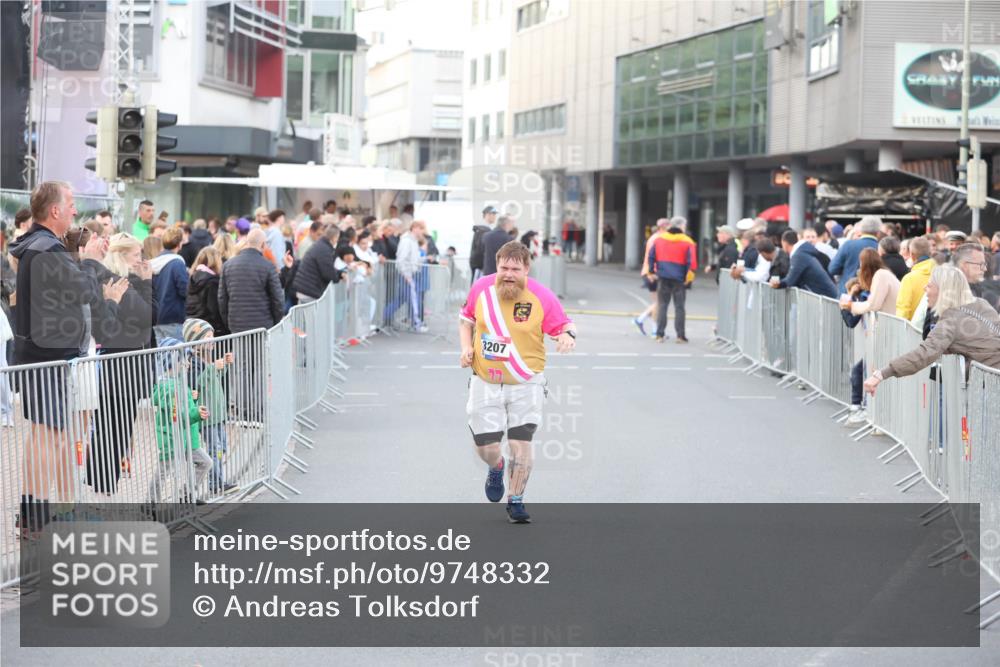 12.06.2026 - Holstenköstenlauf Andreas Tolksdorf http://msf.ph/oto/9748332 12.06.2026 20:25:00 Laufen 3207 meine-sportfotos.de