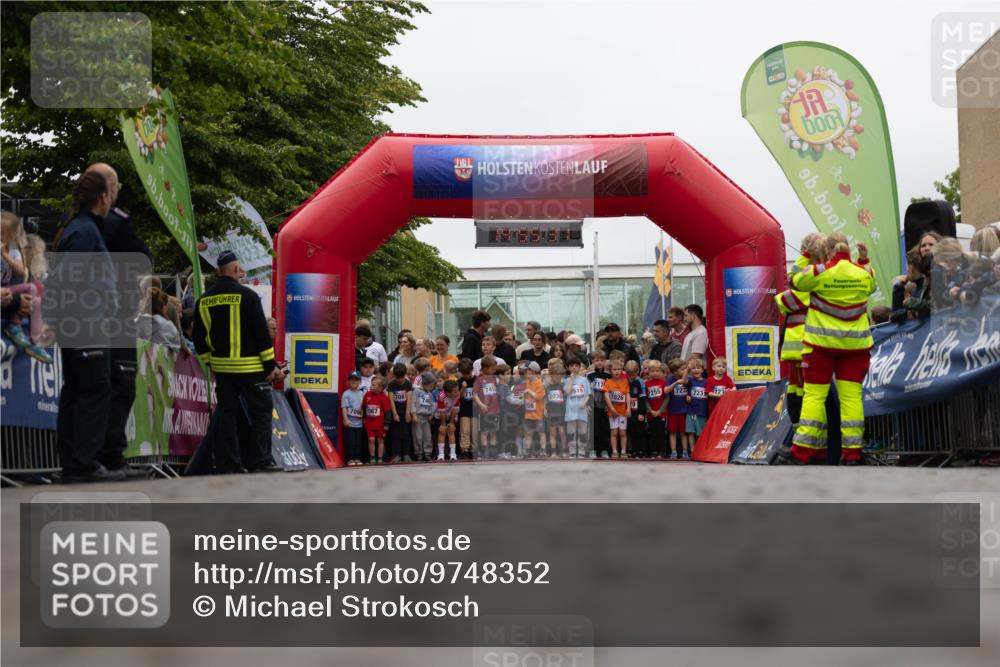 12.06.2026 - Holstenköstenlauf Michael Strokosch http://msf.ph/oto/9748352 12.06.2026 14:55:34 Laufen 10, 1020, 7081, 710, 7412, 717, 1519, 74, 7039, 7255, 7026, 723, 723, 723, 7096, 1067, 19, 600, 9 meine-sportfotos.de