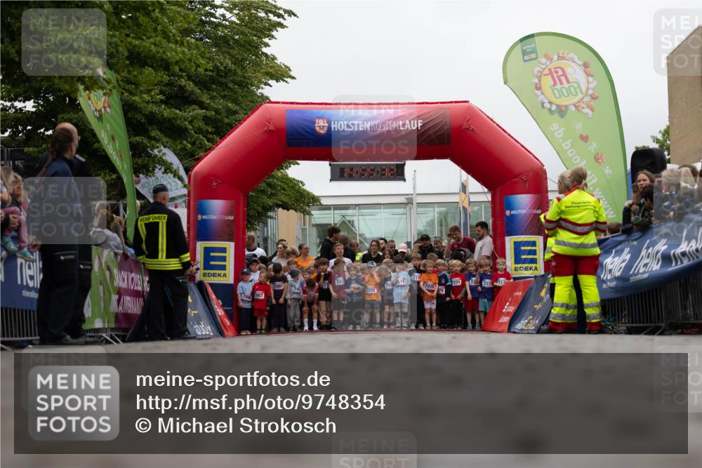 12.06.2026 - Holstenköstenlauf Michael Strokosch http://msf.ph/oto/9748354 12.06.2026 14:55:35 Laufen 709, 7067, 7411, 7208, 703, 717, 255, 723, 723, 7026 meine-sportfotos.de