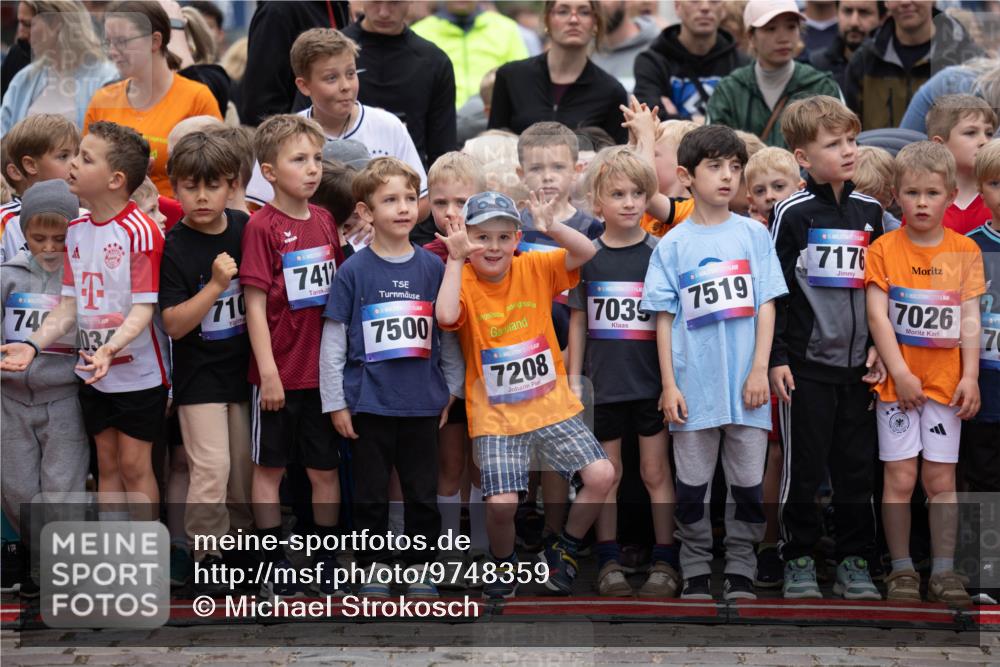12.06.2026 - Holstenköstenlauf Michael Strokosch http://msf.ph/oto/9748359 12.06.2026 14:55:53 Laufen 74, 03, 710, 7412, 7500, 36, 7208, 36, 7035, 7519, 16, 7176, 19, 7026 meine-sportfotos.de