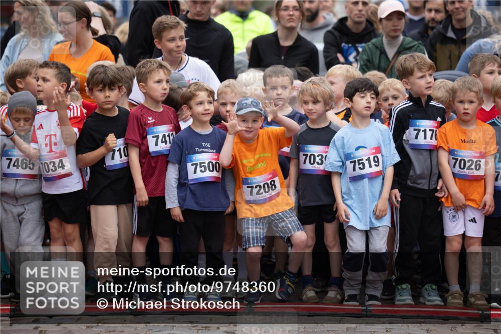 12.06.2026 - Holstenköstenlauf Michael Strokosch http://msf.ph/oto/9748360 12.06.2026 14:55:54 Laufen 36, 7465, 034, 710, 7412, 7500, 7208, 36, 703, 36, 7519, 36, 7176, 7026 meine-sportfotos.de
