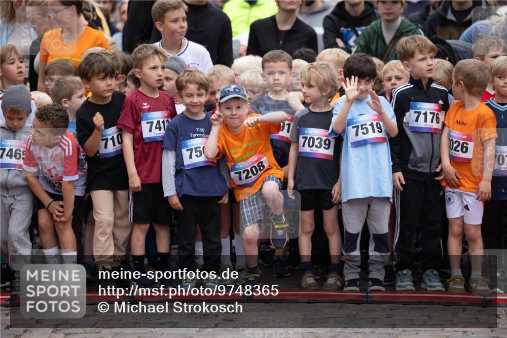 12.06.2026 - Holstenköstenlauf Michael Strokosch http://msf.ph/oto/9748365 12.06.2026 14:55:55 Laufen 36, 7465, 36, 710, 7412, 750, 7208, 91, 7039, 7519, 7176, 026, 10 meine-sportfotos.de