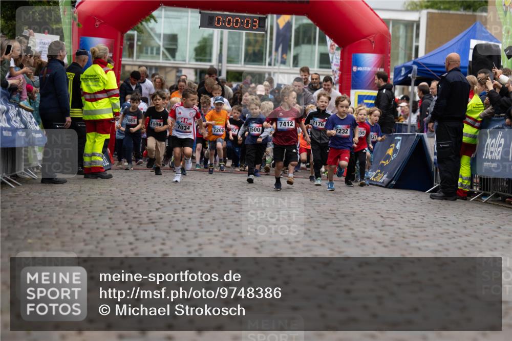 12.06.2026 - Holstenköstenlauf Michael Strokosch http://msf.ph/oto/9748386 12.06.2026 15:00:07 Laufen 19, 00, 0, 00, 03, 7412, 7176, 7232, 55, 7081, 7106, 7034, 231, 7500, 7208 meine-sportfotos.de
