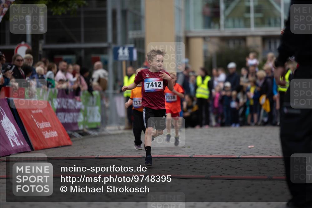 12.06.2026 - Holstenköstenlauf Michael Strokosch http://msf.ph/oto/9748395 12.06.2026 15:01:33 Laufen 737, 7412, 7038 meine-sportfotos.de