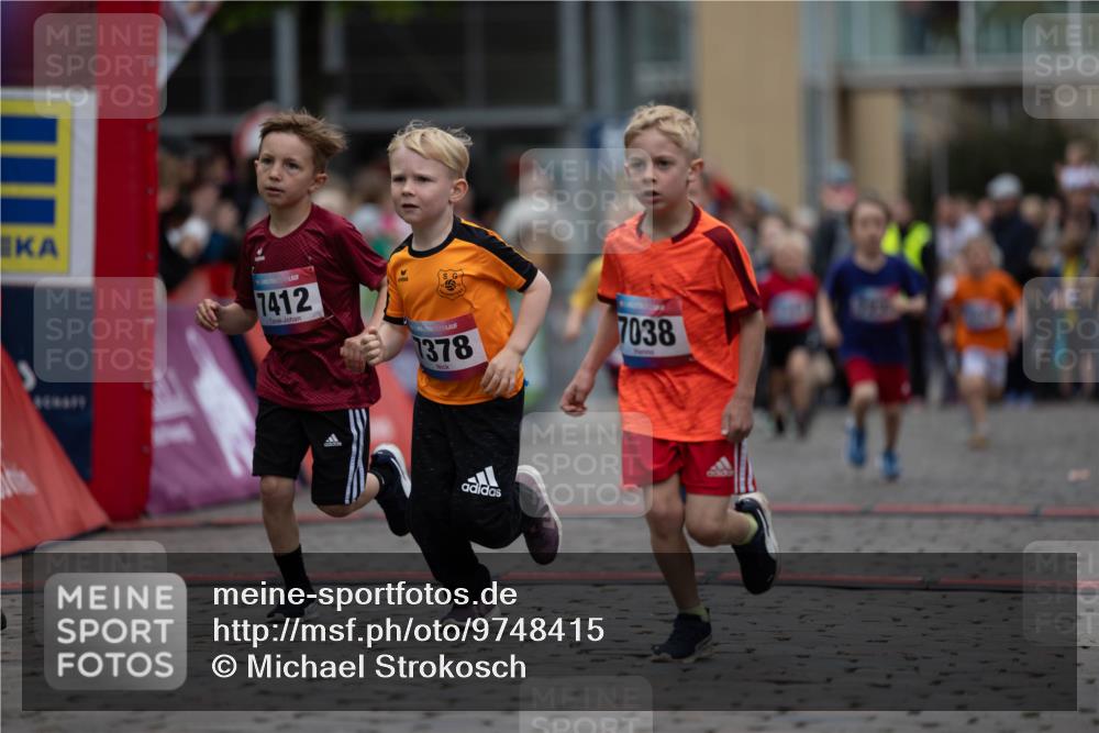 12.06.2026 - Holstenköstenlauf Michael Strokosch http://msf.ph/oto/9748415 12.06.2026 15:01:39 Laufen 7412, 1378, 7038 meine-sportfotos.de