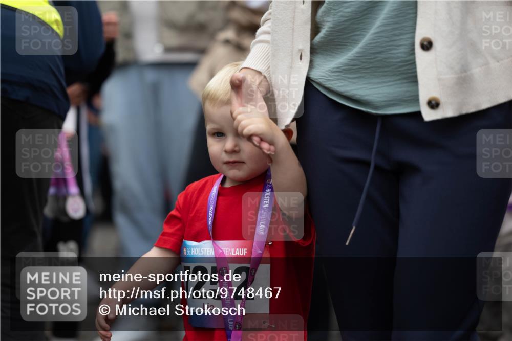 12.06.2026 - Holstenköstenlauf Michael Strokosch http://msf.ph/oto/9748467 12.06.2026 15:04:48 Laufen 6, 36, 125, 22 meine-sportfotos.de
