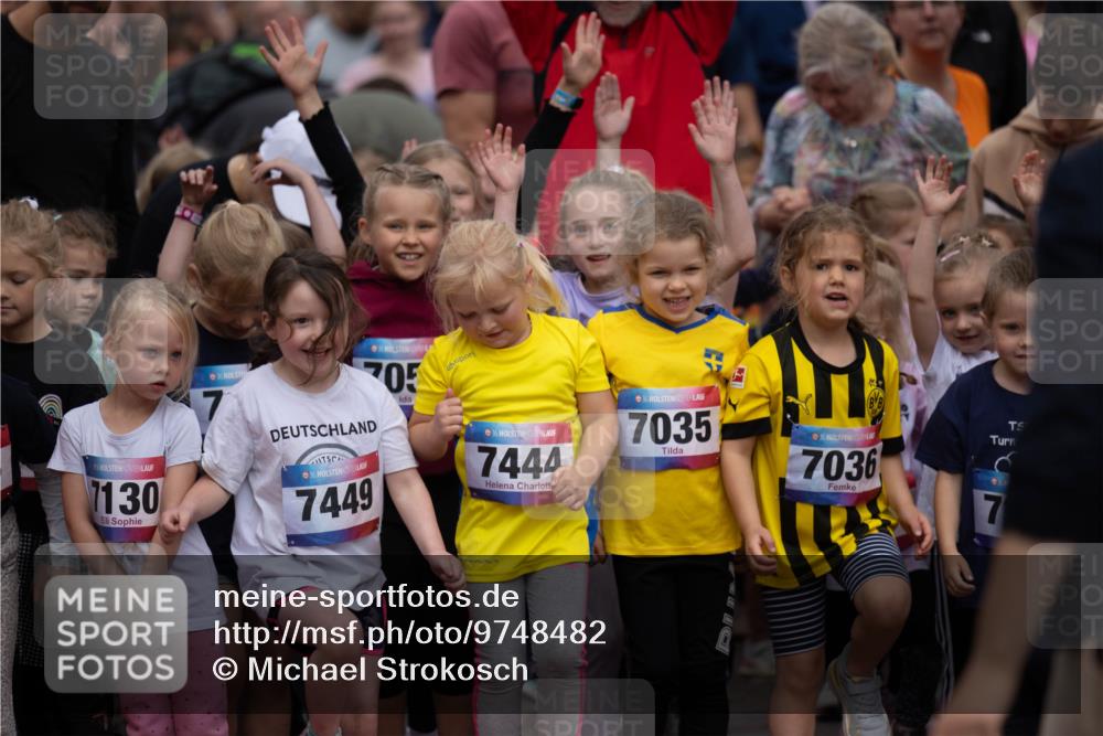 12.06.2026 - Holstenköstenlauf Michael Strokosch http://msf.ph/oto/9748482 12.06.2026 15:07:50 Laufen 130, 30, 7, 3, 705, 36, 7449, 36, 7444, 36, 7035, 36, 7036, 7 meine-sportfotos.de