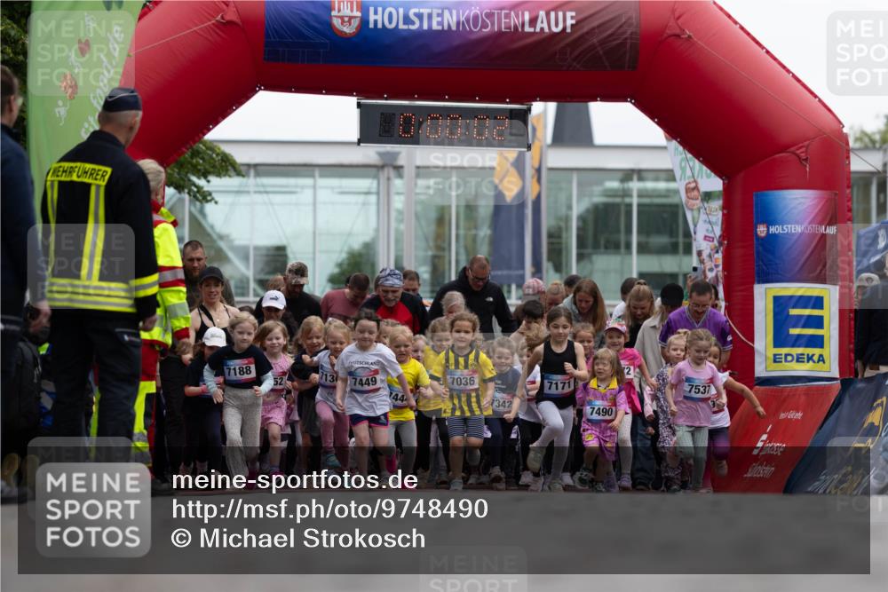 12.06.2026 - Holstenköstenlauf Michael Strokosch http://msf.ph/oto/9748490 12.06.2026 15:10:37 Laufen 72, 7188, 52, 713, 7449, 7036, 7171, 7537, 44, 7342, 7490 meine-sportfotos.de