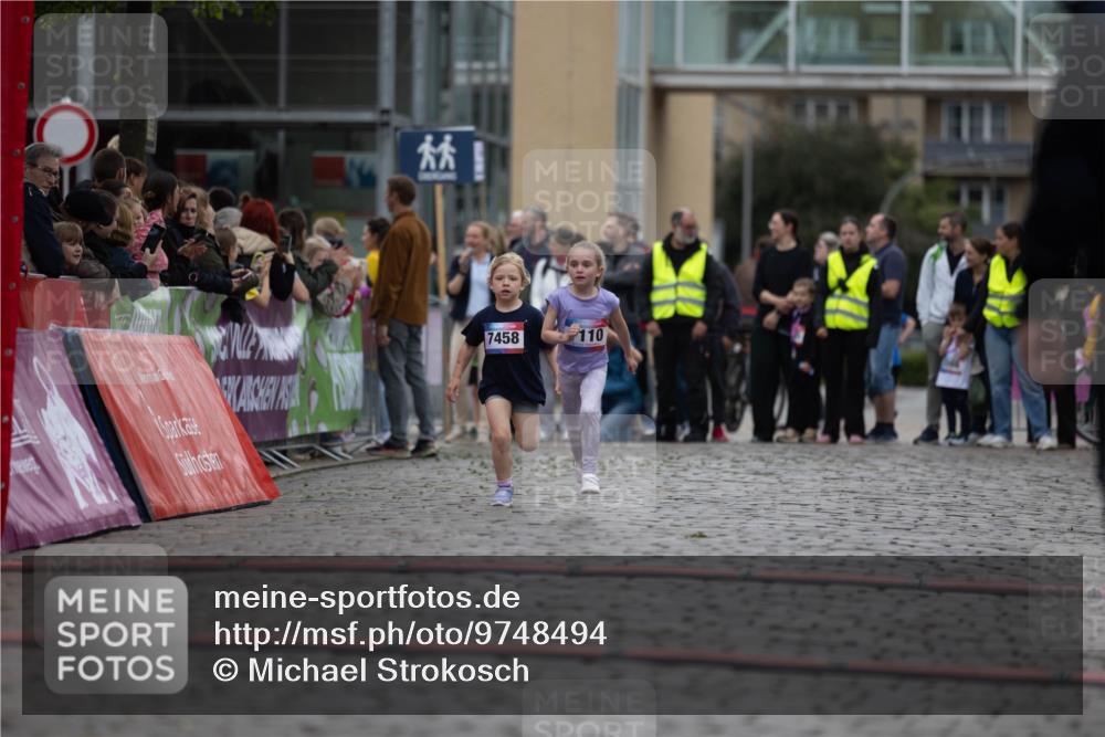 12.06.2026 - Holstenköstenlauf Michael Strokosch http://msf.ph/oto/9748494 12.06.2026 15:12:07 Laufen 100, 7458, 110 meine-sportfotos.de
