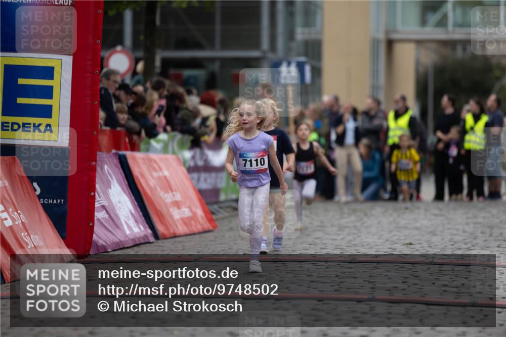 12.06.2026 - Holstenköstenlauf Michael Strokosch http://msf.ph/oto/9748502 12.06.2026 15:12:09 Laufen 7110 meine-sportfotos.de