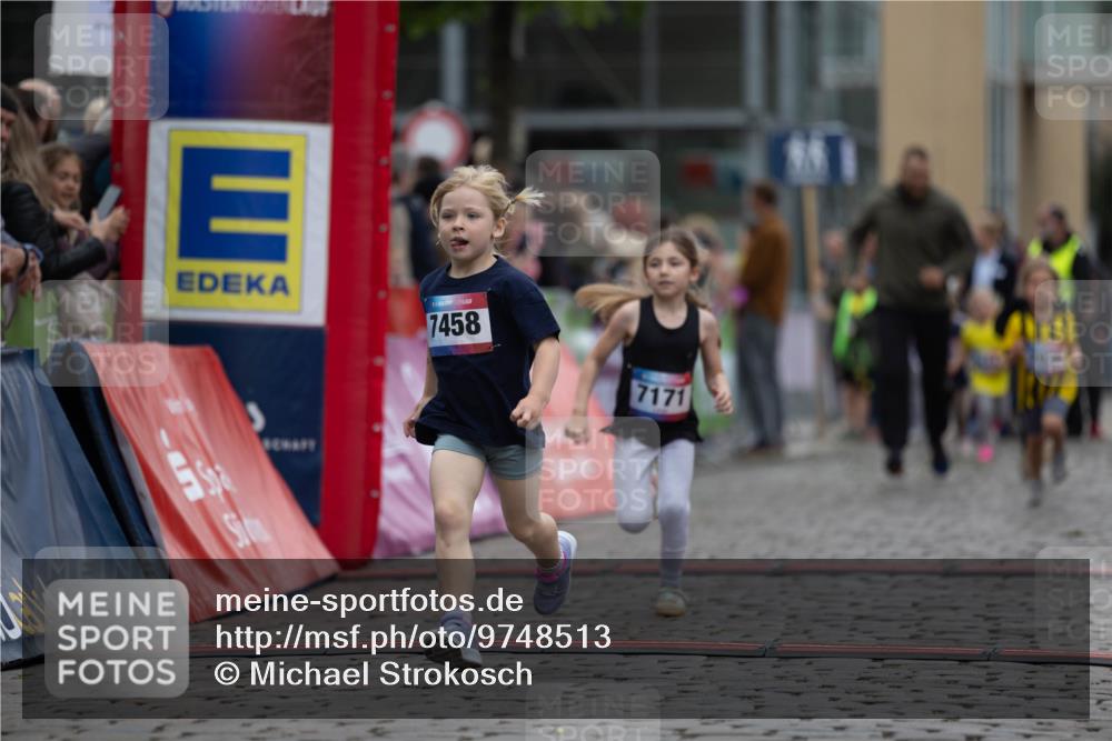 12.06.2026 - Holstenköstenlauf Michael Strokosch http://msf.ph/oto/9748513 12.06.2026 15:12:13 Laufen 7458, 7171 meine-sportfotos.de