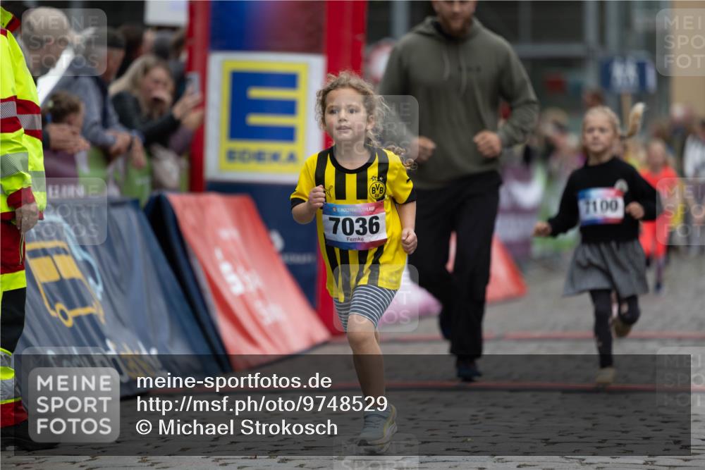12.06.2026 - Holstenköstenlauf Michael Strokosch http://msf.ph/oto/9748529 12.06.2026 15:12:19 Laufen 7036, 7100 meine-sportfotos.de