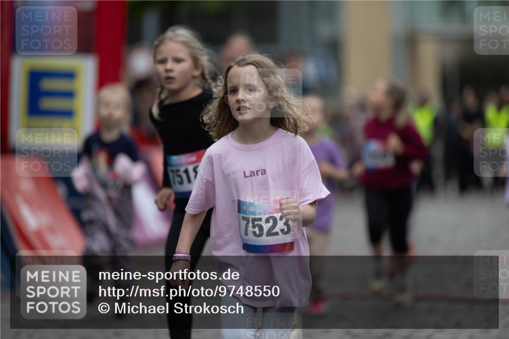 12.06.2026 - Holstenköstenlauf Michael Strokosch http://msf.ph/oto/9748550 12.06.2026 15:12:30 Laufen 7515, 36, 7523 meine-sportfotos.de