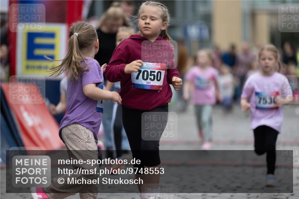 12.06.2026 - Holstenköstenlauf Michael Strokosch http://msf.ph/oto/9748553 12.06.2026 15:12:32 Laufen 7050, 7530 meine-sportfotos.de