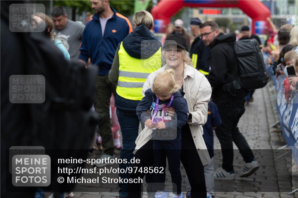 12.06.2026 - Holstenköstenlauf Michael Strokosch http://msf.ph/oto/9748562 12.06.2026 15:13:36 Laufen 1 meine-sportfotos.de