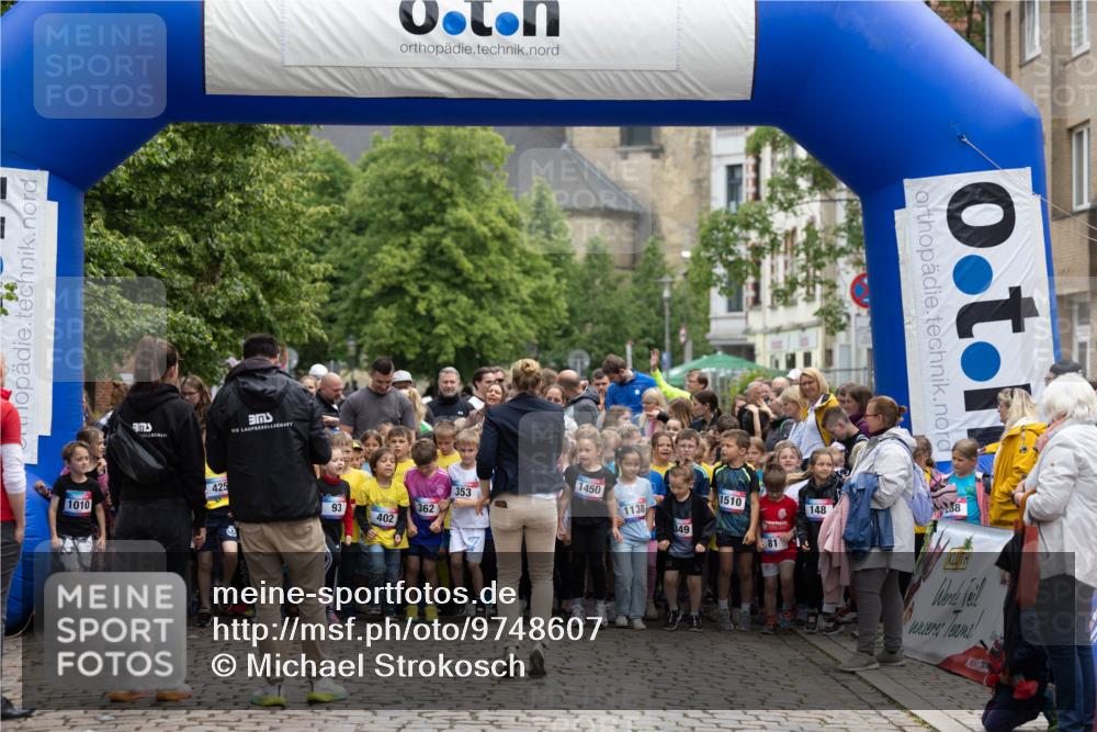 12.06.2026 - Holstenköstenlauf Michael Strokosch http://msf.ph/oto/9748607 12.06.2026 15:23:38 Laufen 1010, 33, 1450, 1138, 81, 8 meine-sportfotos.de