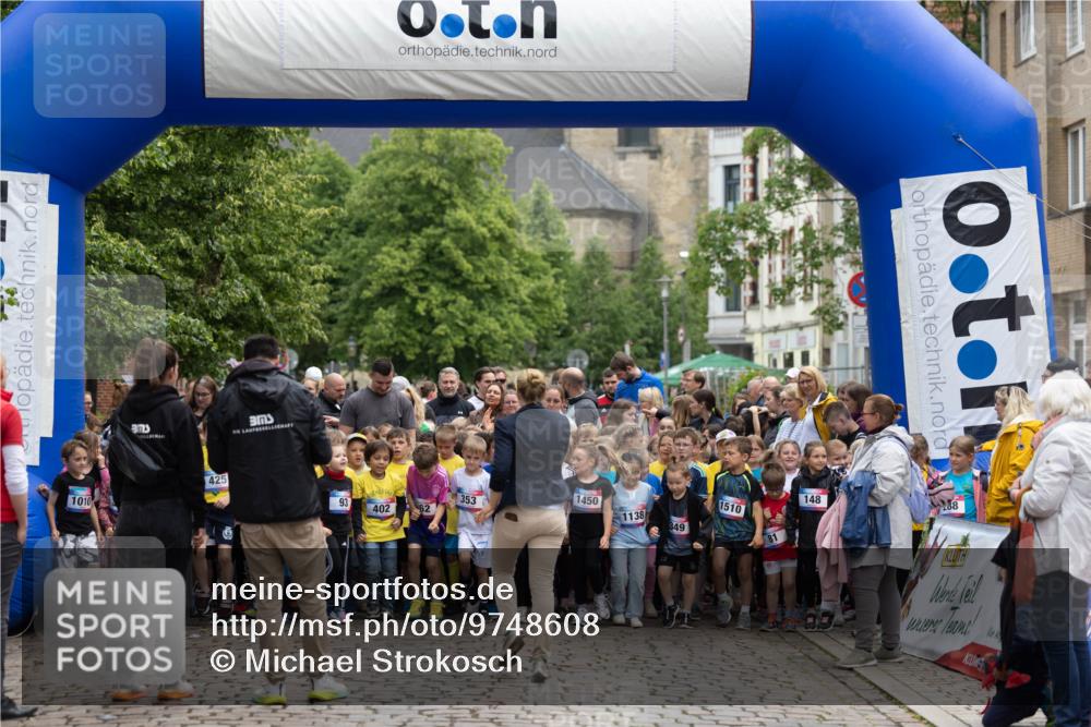 12.06.2026 - Holstenköstenlauf Michael Strokosch http://msf.ph/oto/9748608 12.06.2026 15:23:39 Laufen 12, 52, 1450, 1138, 9, 7 meine-sportfotos.de