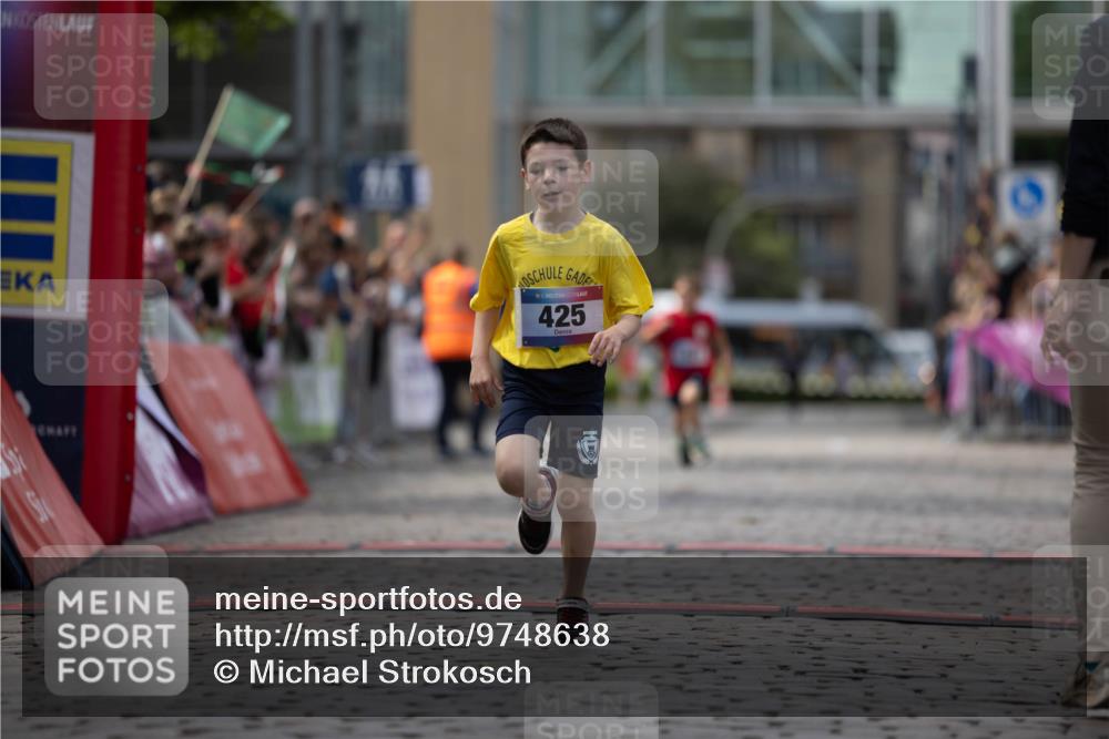 12.06.2026 - Holstenköstenlauf Michael Strokosch http://msf.ph/oto/9748638 12.06.2026 15:35:53 Laufen 425 meine-sportfotos.de