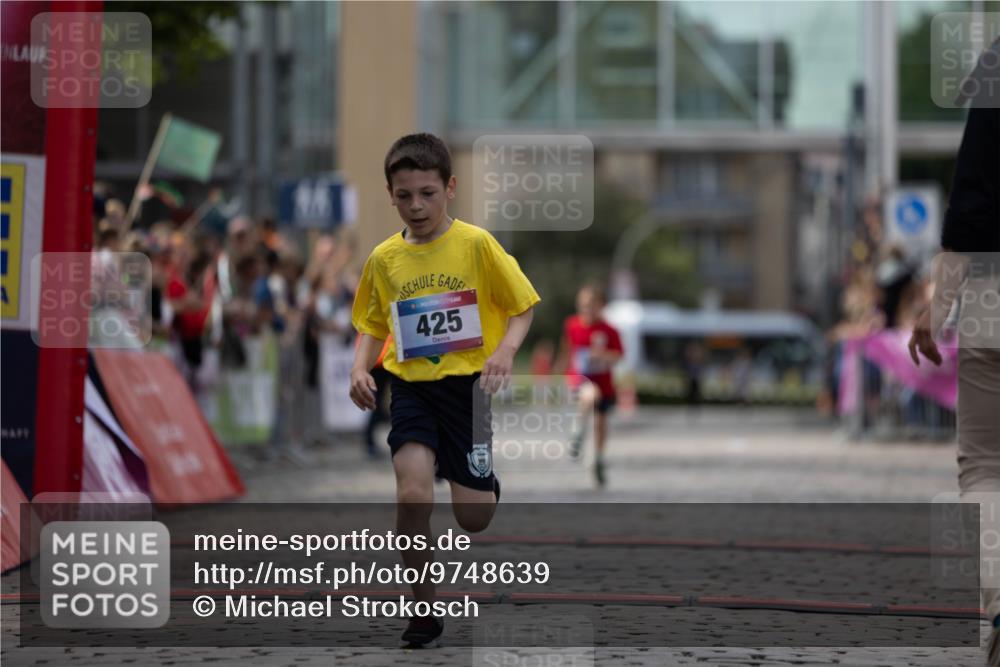 12.06.2026 - Holstenköstenlauf Michael Strokosch http://msf.ph/oto/9748639 12.06.2026 15:35:53 Laufen 425 meine-sportfotos.de