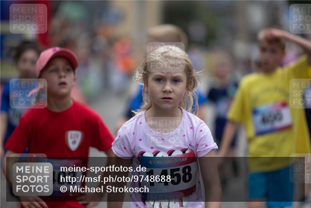 12.06.2026 - Holstenköstenlauf Michael Strokosch http://msf.ph/oto/9748688 12.06.2026 15:36:50 Laufen 1402, 36, 1458 meine-sportfotos.de