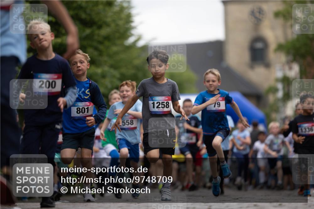 12.06.2026 - Holstenköstenlauf Michael Strokosch http://msf.ph/oto/9748709 12.06.2026 16:00:16 Laufen 200, 801, 558, 1258, 19, 2158, 1336 meine-sportfotos.de