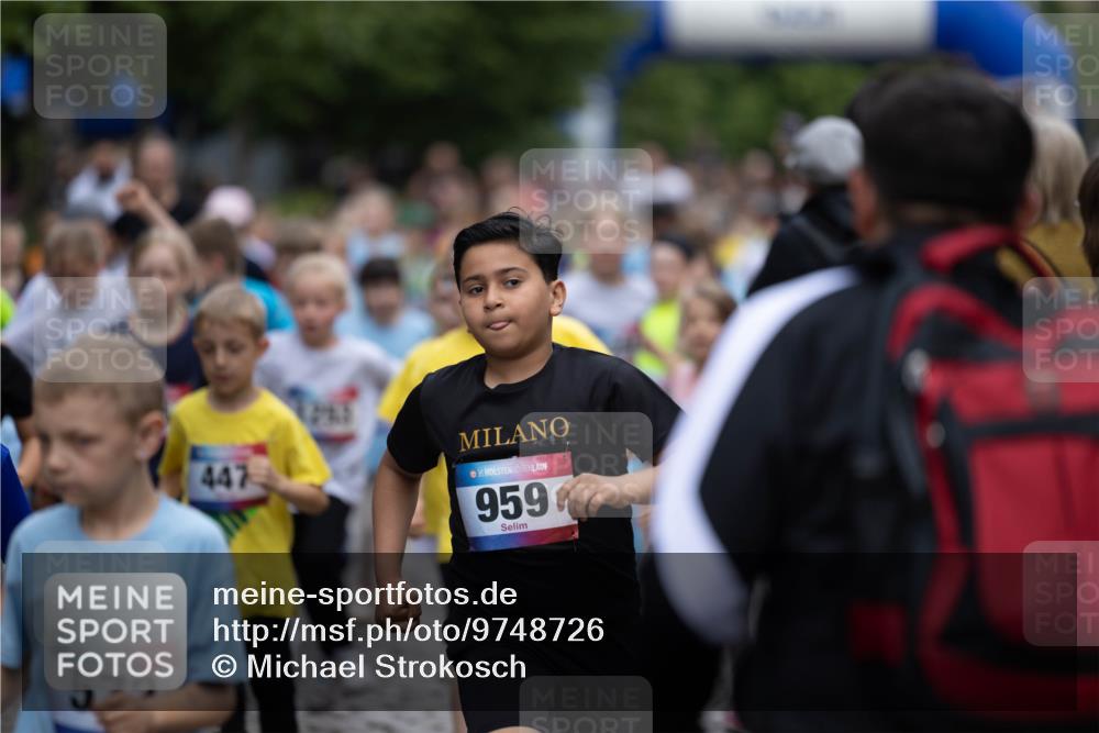 12.06.2026 - Holstenköstenlauf Michael Strokosch http://msf.ph/oto/9748726 12.06.2026 16:00:46 Laufen 572, 447, 1263, 245, 36, 959 meine-sportfotos.de