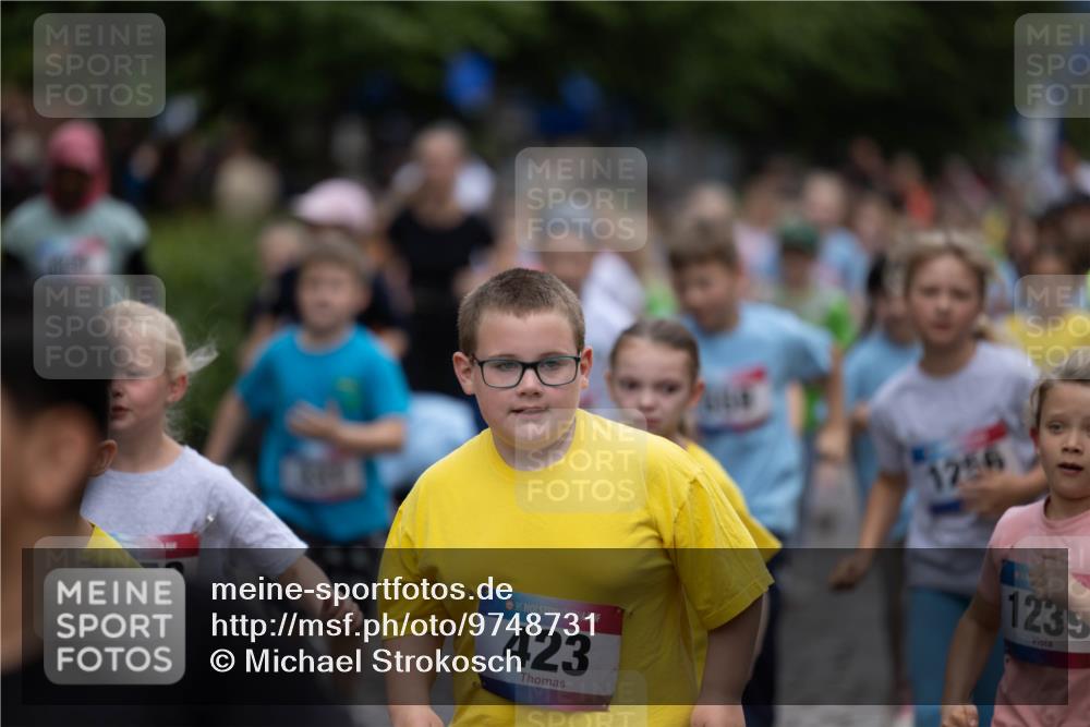 12.06.2026 - Holstenköstenlauf Michael Strokosch http://msf.ph/oto/9748731 12.06.2026 16:00:48 Laufen 2, 36, 423, 1256, 1239 meine-sportfotos.de
