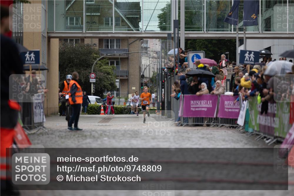 12.06.2026 - Holstenköstenlauf Michael Strokosch http://msf.ph/oto/9748809 12.06.2026 16:49:42 Laufen 200 meine-sportfotos.de