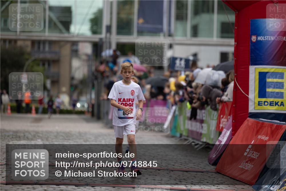 12.06.2026 - Holstenköstenlauf Michael Strokosch http://msf.ph/oto/9748845 12.06.2026 16:50:00 Laufen 117, 8 meine-sportfotos.de