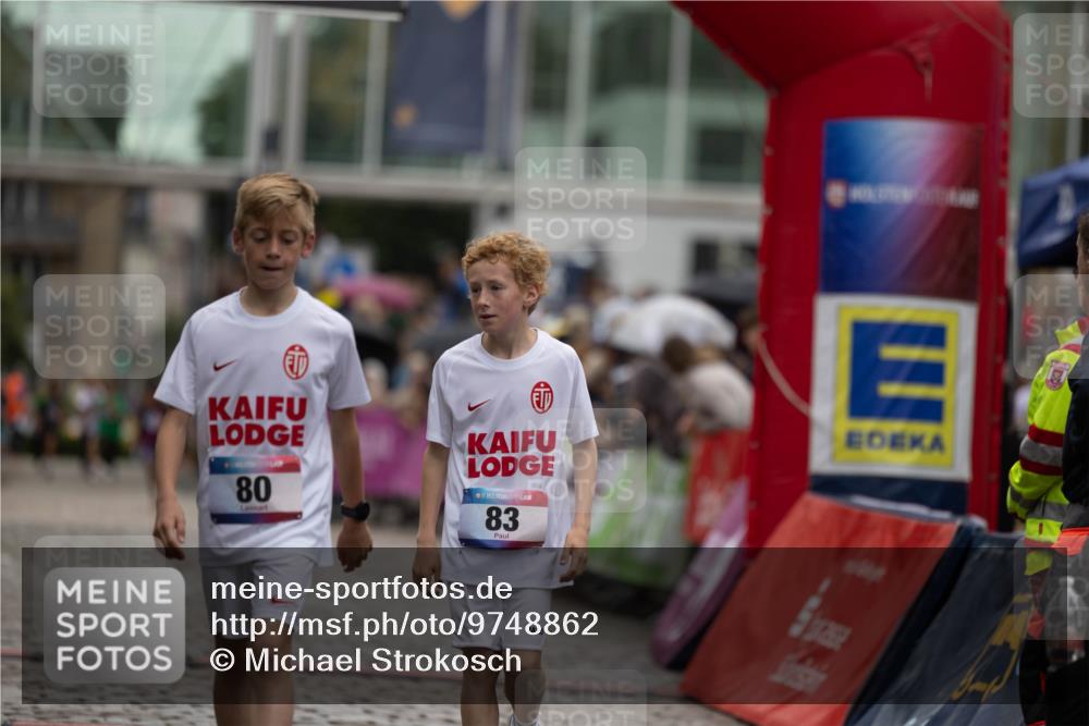 12.06.2026 - Holstenköstenlauf Michael Strokosch http://msf.ph/oto/9748862 12.06.2026 16:50:06 Laufen 80, 83 meine-sportfotos.de
