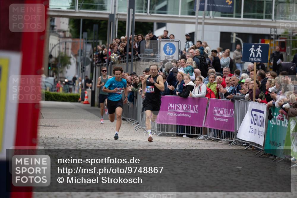12.06.2026 - Holstenköstenlauf Michael Strokosch http://msf.ph/oto/9748867 12.06.2026 17:46:31 Laufen 88, 3333 meine-sportfotos.de