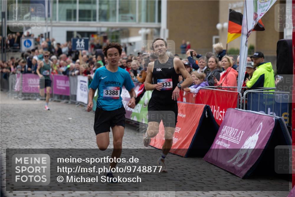 12.06.2026 - Holstenköstenlauf Michael Strokosch http://msf.ph/oto/9748877 12.06.2026 17:46:34 Laufen 3388, 333, 3 meine-sportfotos.de