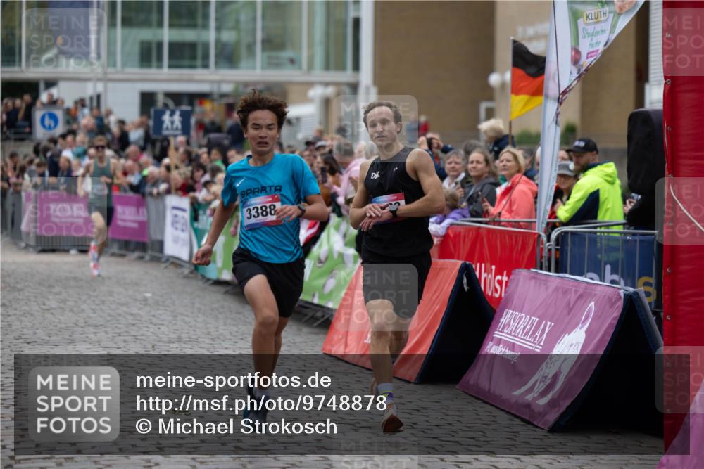 12.06.2026 - Holstenköstenlauf Michael Strokosch http://msf.ph/oto/9748878 12.06.2026 17:46:35 Laufen 3388 meine-sportfotos.de