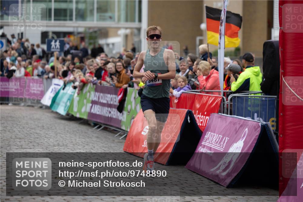 12.06.2026 - Holstenköstenlauf Michael Strokosch http://msf.ph/oto/9748890 12.06.2026 17:46:38 Laufen 3487 meine-sportfotos.de
