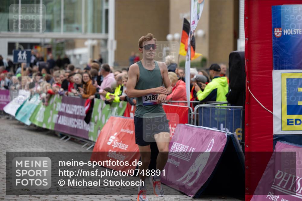 12.06.2026 - Holstenköstenlauf Michael Strokosch http://msf.ph/oto/9748891 12.06.2026 17:46:39 Laufen 3487 meine-sportfotos.de