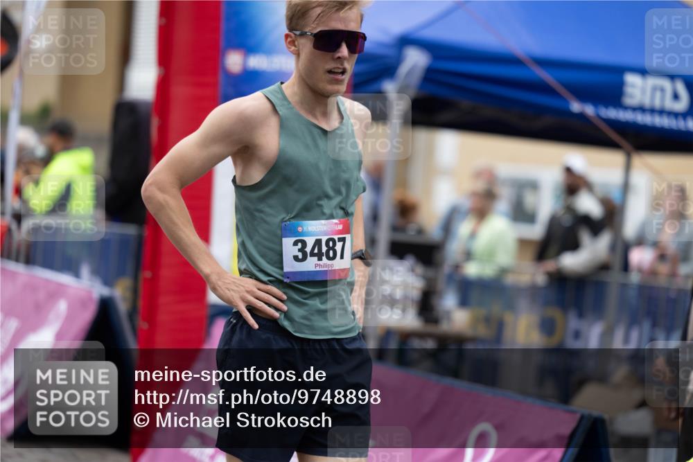 12.06.2026 - Holstenköstenlauf Michael Strokosch http://msf.ph/oto/9748898 12.06.2026 17:46:40 Laufen 36, 3487 meine-sportfotos.de