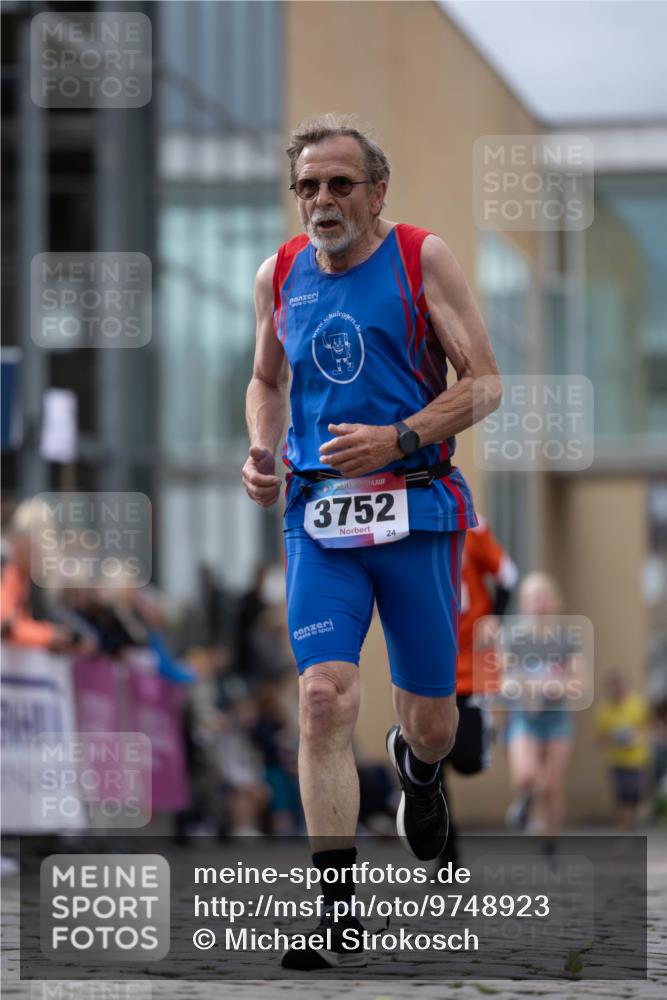 12.06.2026 - Holstenköstenlauf Michael Strokosch http://msf.ph/oto/9748923 12.06.2026 17:57:47 Laufen 3752, 24 meine-sportfotos.de