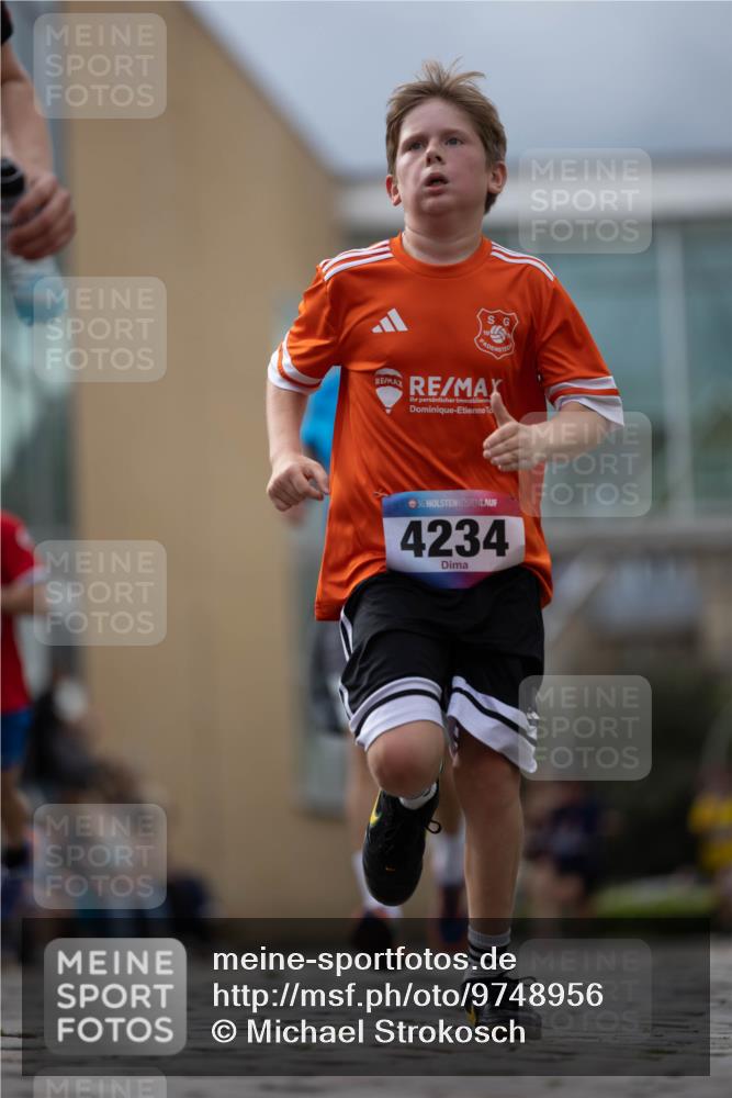 12.06.2026 - Holstenköstenlauf Michael Strokosch http://msf.ph/oto/9748956 12.06.2026 17:58:24 Laufen 36, 4234 meine-sportfotos.de