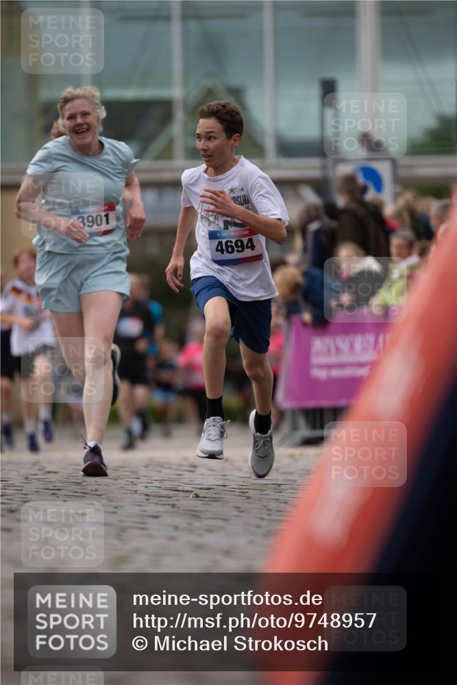 12.06.2026 - Holstenköstenlauf Michael Strokosch http://msf.ph/oto/9748957 12.06.2026 17:58:47 Laufen 3901, 4694 meine-sportfotos.de