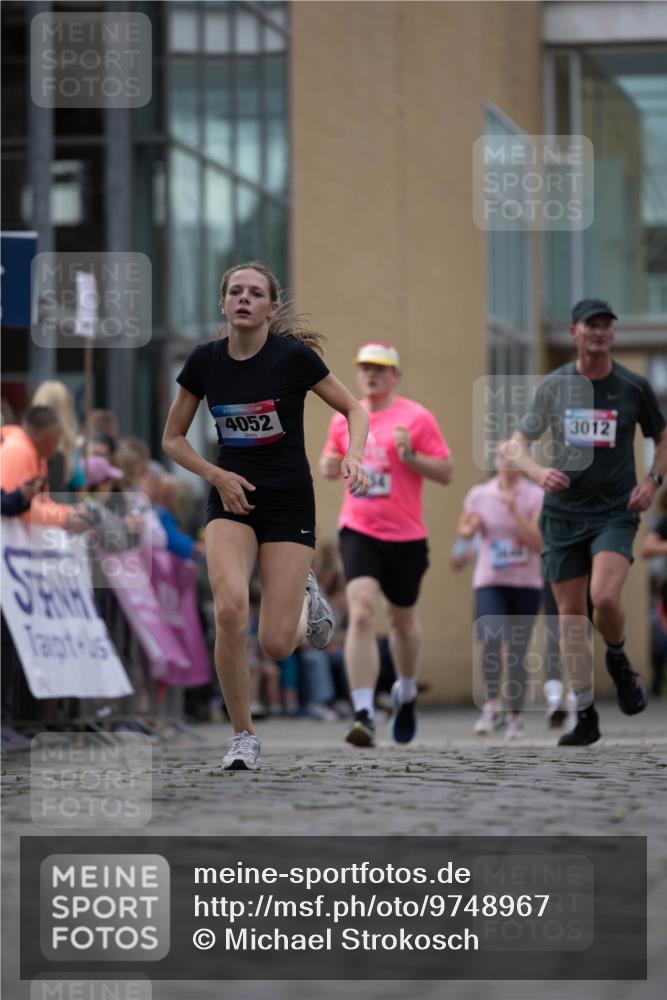 12.06.2026 - Holstenköstenlauf Michael Strokosch http://msf.ph/oto/9748967 12.06.2026 17:59:02 Laufen 4052, 3012 meine-sportfotos.de