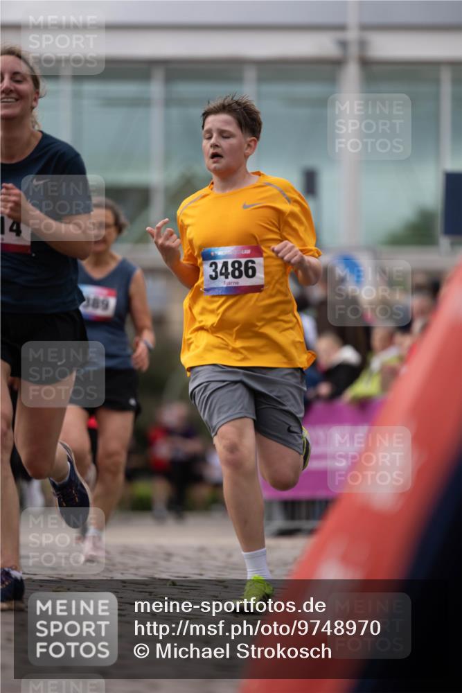 12.06.2026 - Holstenköstenlauf Michael Strokosch http://msf.ph/oto/9748970 12.06.2026 17:59:05 Laufen 14, 389, 3486 meine-sportfotos.de