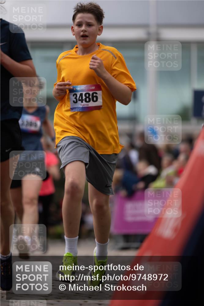 12.06.2026 - Holstenköstenlauf Michael Strokosch http://msf.ph/oto/9748972 12.06.2026 17:59:05 Laufen 3340, 3486 meine-sportfotos.de