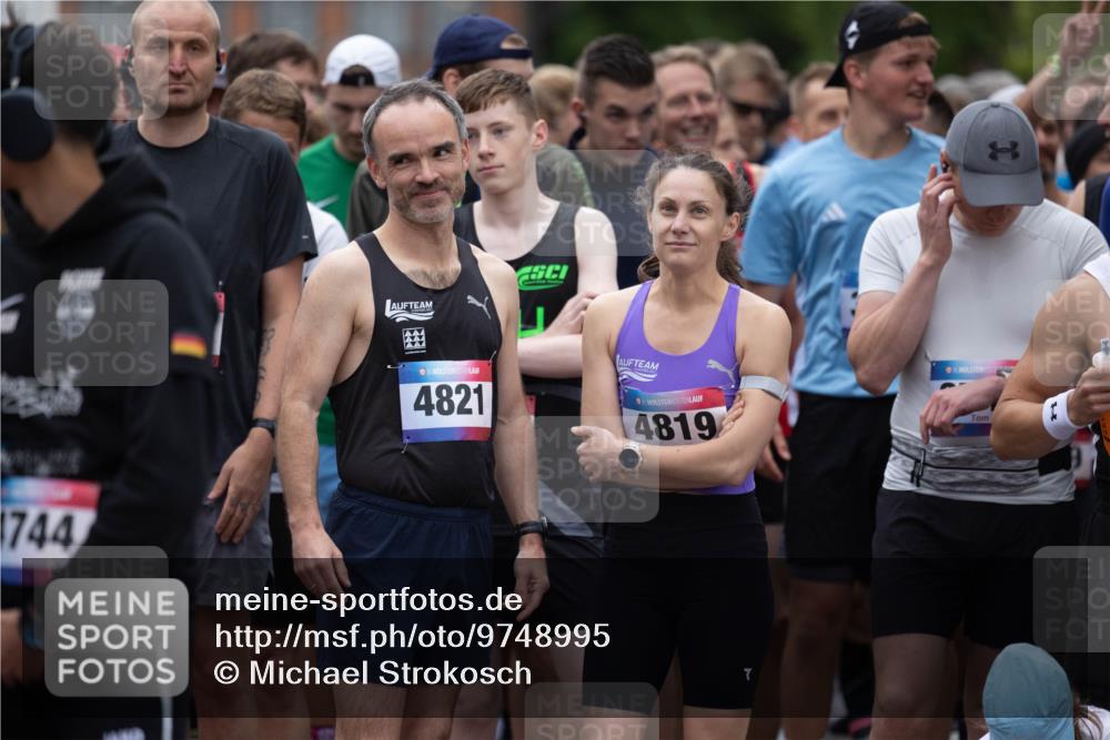 12.06.2026 - Holstenköstenlauf Michael Strokosch http://msf.ph/oto/9748995 12.06.2026 18:53:50 Laufen 744, 36, 4821, 4819, 7 meine-sportfotos.de