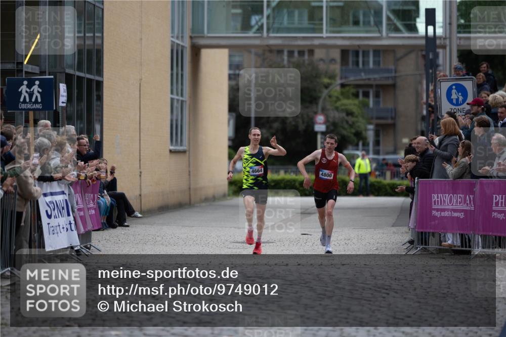 12.06.2026 - Holstenköstenlauf Michael Strokosch http://msf.ph/oto/9749012 12.06.2026 19:31:52 Laufen 4664, 4800 meine-sportfotos.de