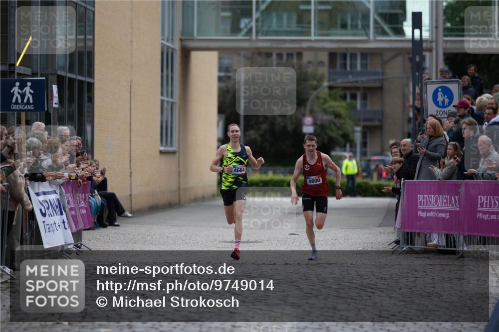 12.06.2026 - Holstenköstenlauf Michael Strokosch http://msf.ph/oto/9749014 12.06.2026 19:31:53 Laufen 4664, 4800 meine-sportfotos.de